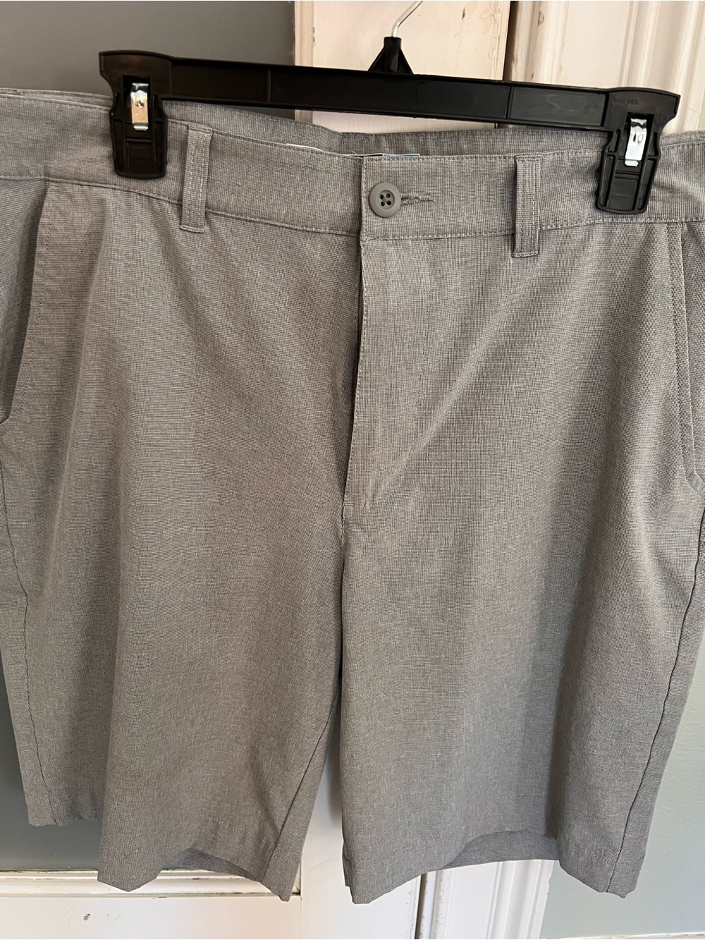 Roundtree & Yorke Men's Light Gray Athletic Shorts